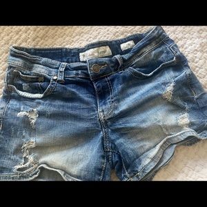 Buckle brand shorts
